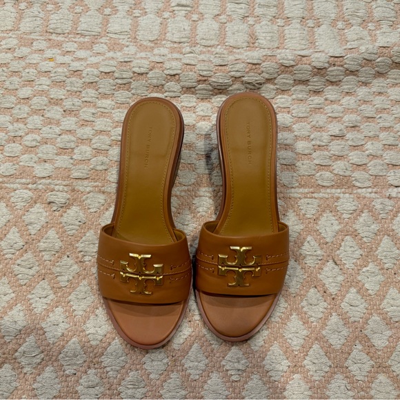 Tory Burch Short Heel Leather sandals - Picture 6 of 9